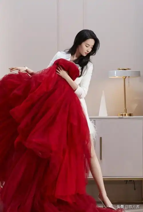 刘亦菲最新好看唯美的图片大全(神仙姐姐刘亦菲绝美写真壁纸)