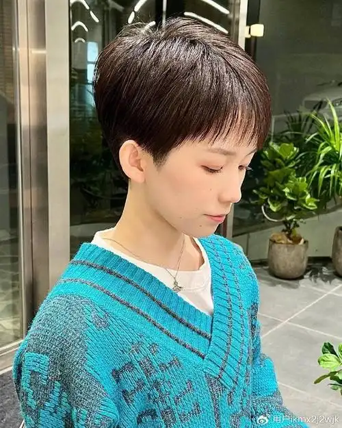 女士短发怎么选?我推荐露耳短发,利落还时尚|短发|脸型|发型_新浪新闻