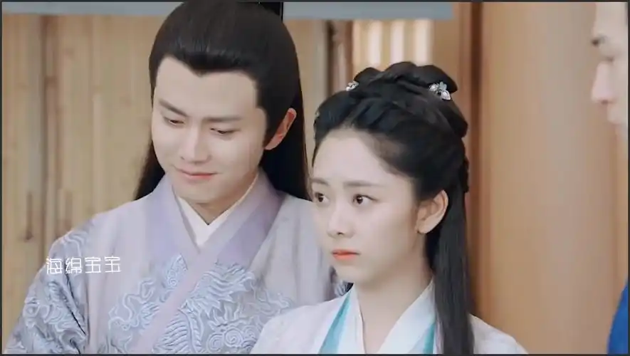 任嘉伦 谭松韵:大人是今夏一个人的,只有夏爷才可以捏捏