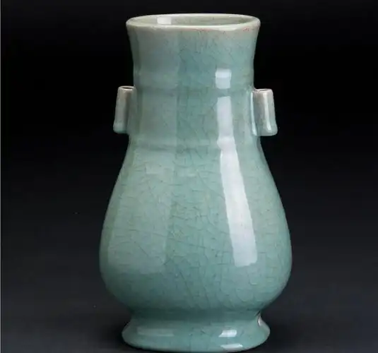 官窑贯耳瓶文物鉴定