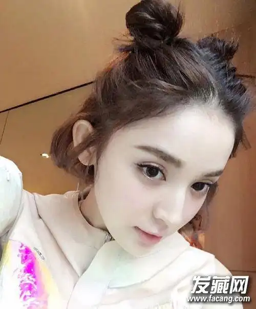 哪些女星在疯哪吒头快学志玲姐姐扎双丸子头2