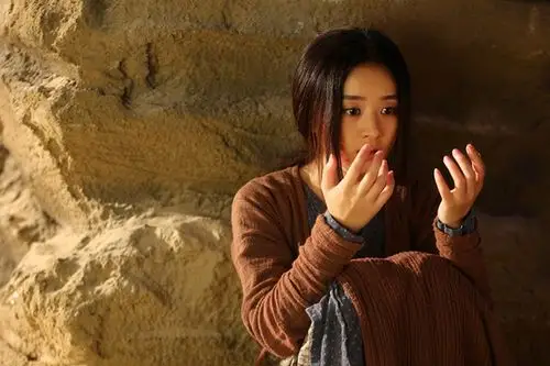 《花千骨》赵丽颖蛮荒大逃亡 网友呼唤妖神现世