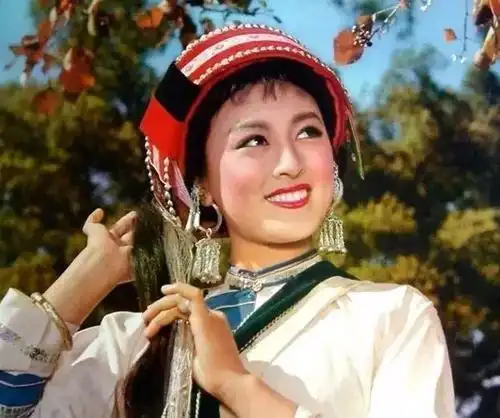 原创红颜薄命的杨丽坤,一生只拍过两部电影,最后却被迫害至精神失常