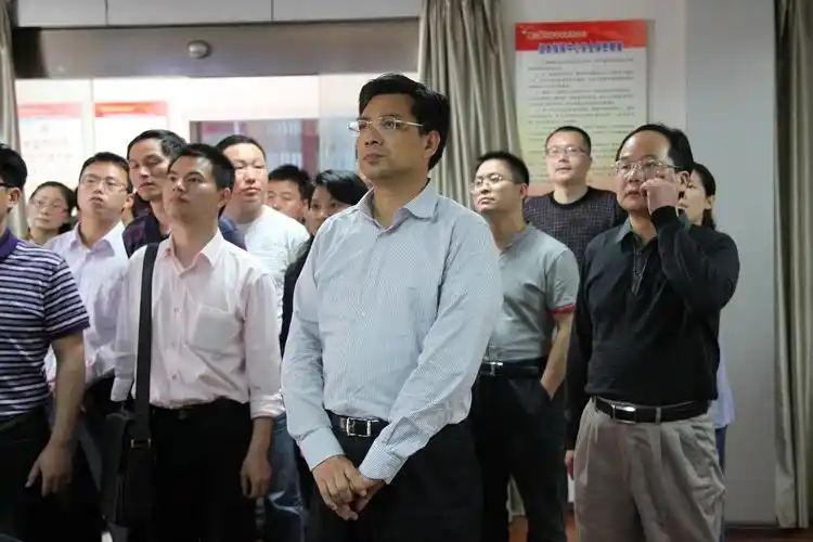 谭颂方主任一 行考察江西省南昌市青山湖区塘山镇司法所信息化平台