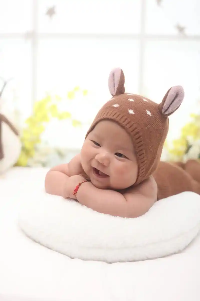 胖嘟嘟小可爱 #宝宝百天 #每一张照片都是满满的回忆 - 抖音