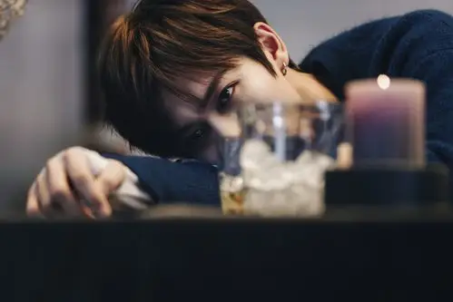 林彦俊温柔帅气写真图片