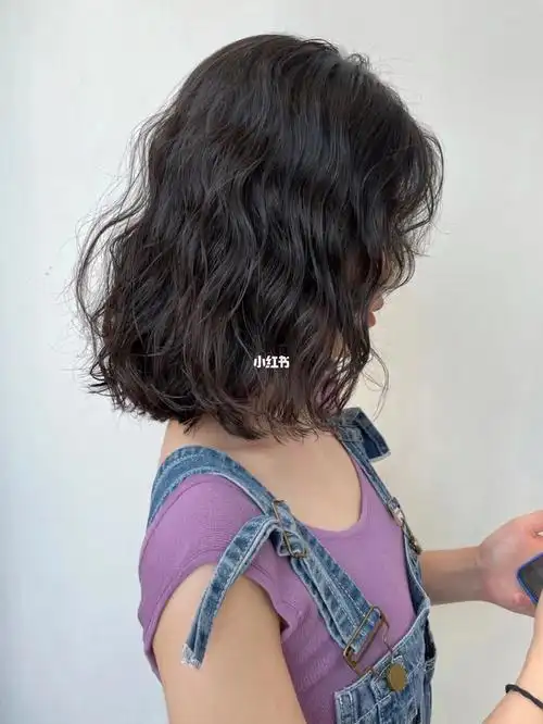 中短发烫发推荐适合圆脸方脸73