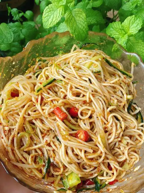 这碗凉面简直是可以摆摊的水平