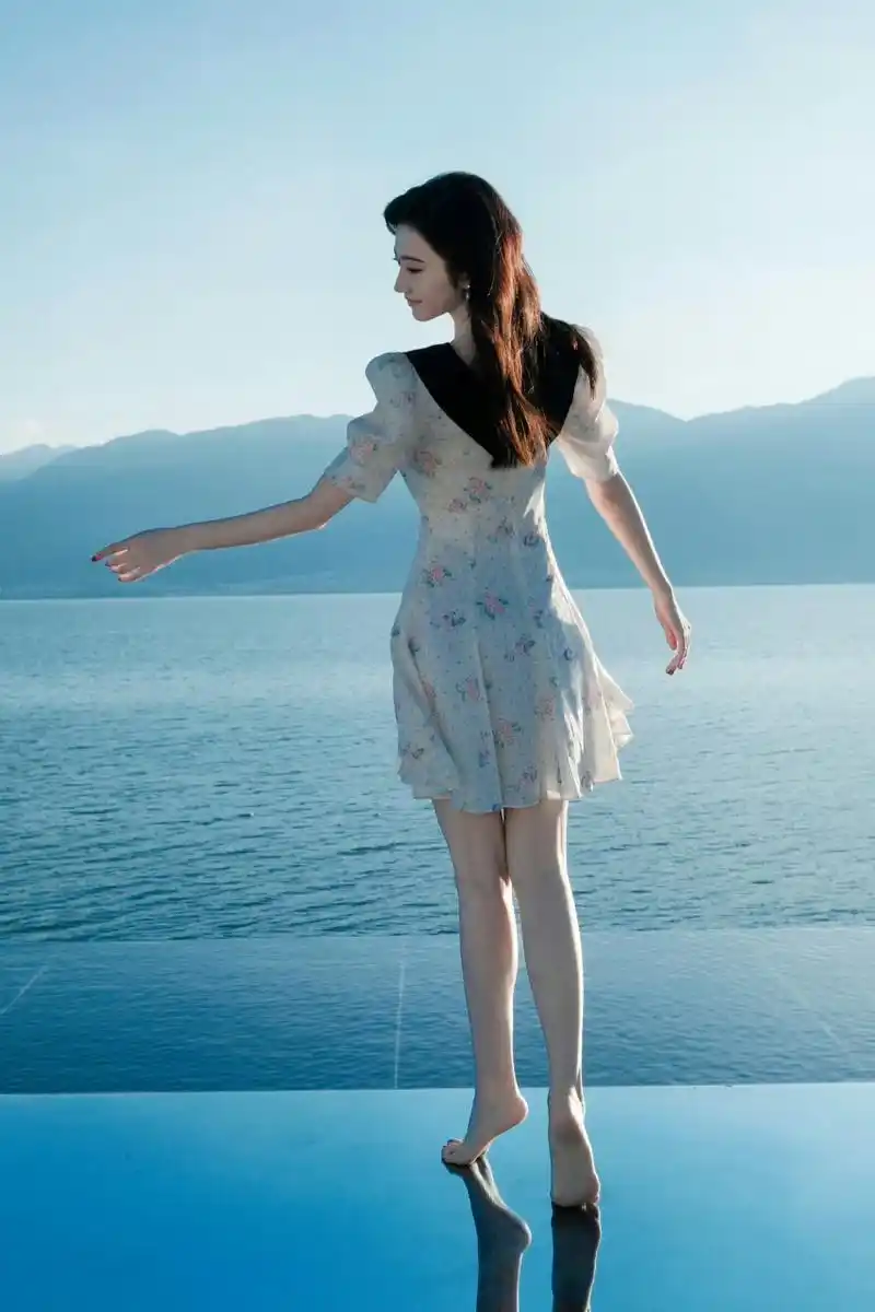 景甜美腿光脚丫[色][色] #景甜