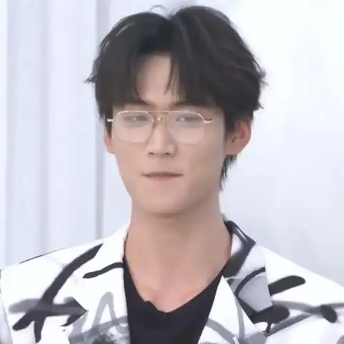 爱豆头像可二改周柯宇周柯宇可二改赞评论更多所有评论你也来说些什么