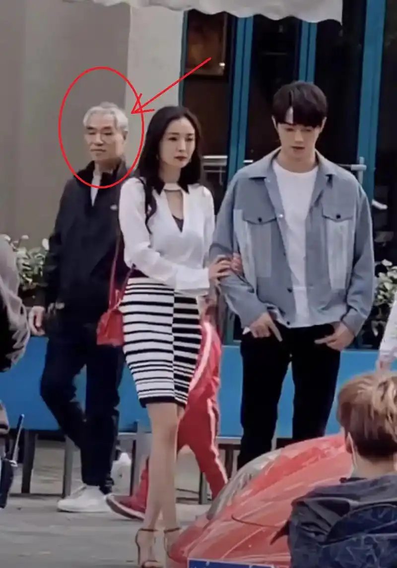 原创杨幂新剧路透曝光与小9岁许凯同框被吐槽像母子cp感太弱