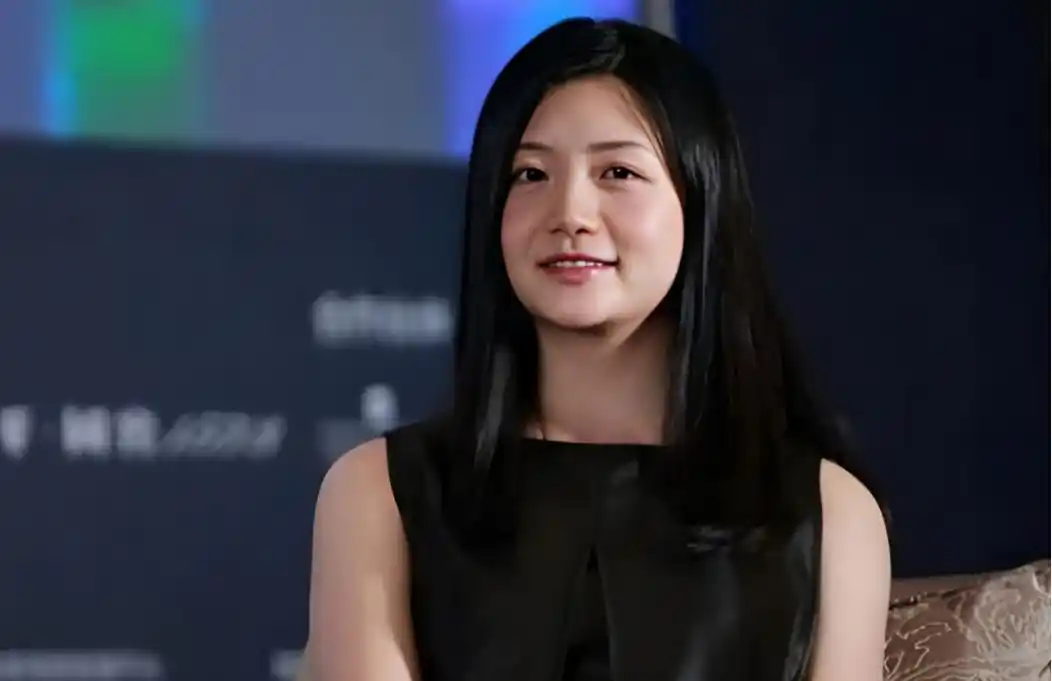 女富豪李颖:马云亲自请她"出山",身价百亿,却至今未嫁