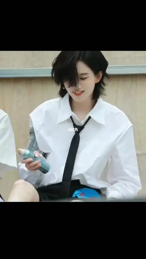 陆柯燃男生女生向前冲