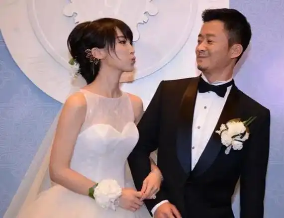 谢楠说吴京最长一年半不回家