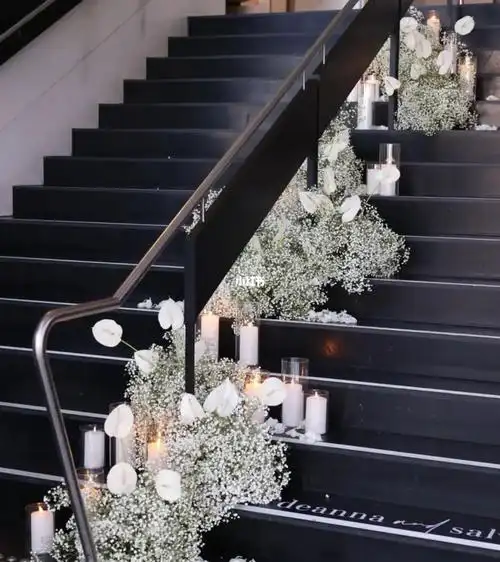 扶手梯花艺装饰