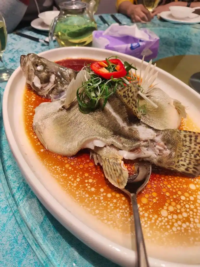 蒜蓉粉丝蒸波士顿大龙虾