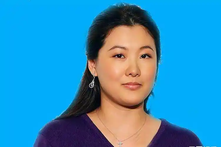 跳水皇后伏明霞参加阔太聚会,嫁大26岁富豪19年,已胖到难以辨认