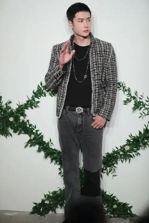 主题:有人懂我的点吗?太子这身就真的很"叛逆"!