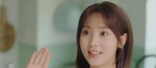 邢菲作为九零后人气值女艺人,自成名至今凭着清爽甜蜜的外观及其单纯