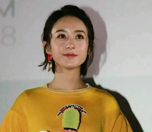 原创赵丽颖未修图曝光圆脸变方脸颜值是因为生完孩子劳累造成的