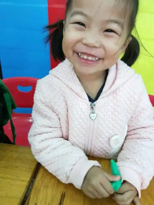 瞧瞧我的小虎牙