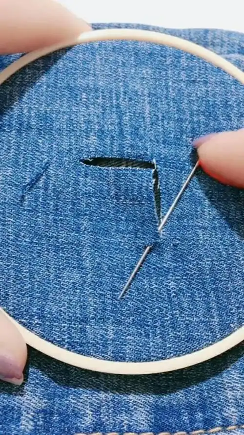 裤子上破了个口子可以这样缝,又暖和还好看!
