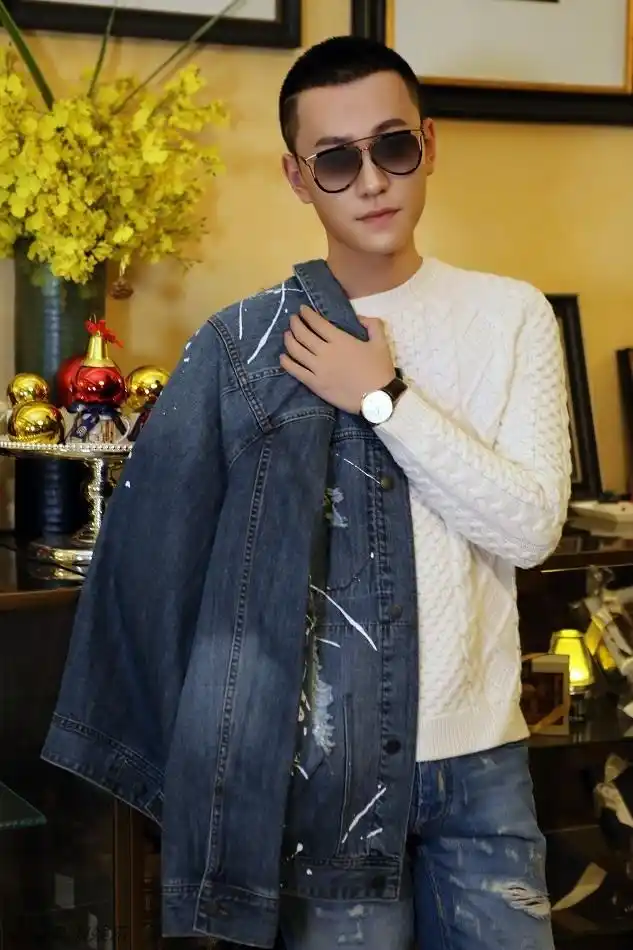 组图:秦俊杰寸头变身魅力型男 暖萌绅士撩人心_高清图集_新浪网