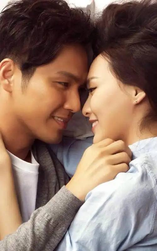 钟汉良34岁结婚的.48岁钟汉良默认秘密结婚14年,女儿已经10岁.