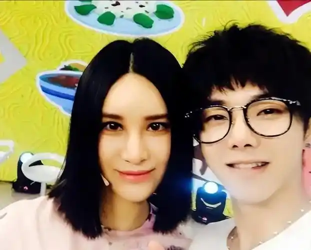 华晨宇家境大起底,华晨宇整容前的样子