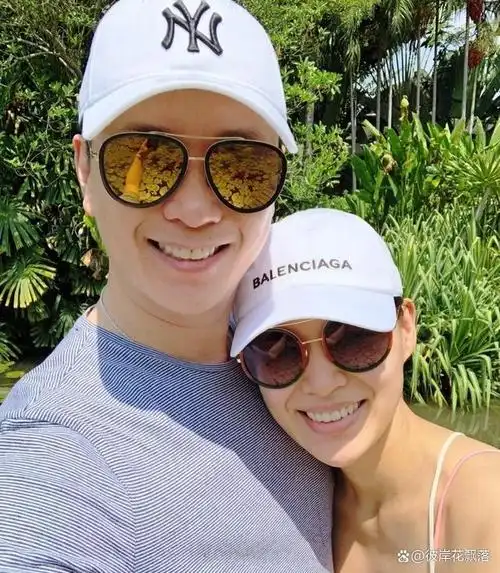 事实证明,12年后活出精彩的胡杏儿,已是黄宗泽"高攀不