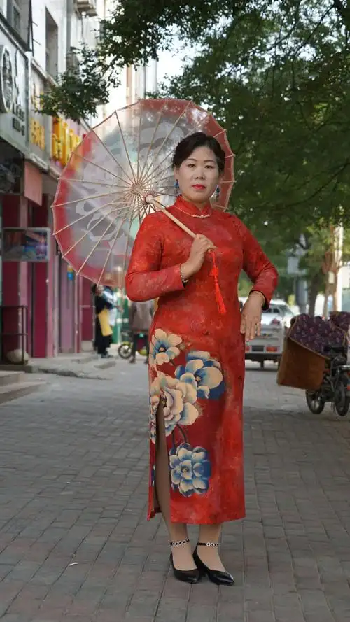 高阳县中老年百人旗袍模特走秀热场照片认领一