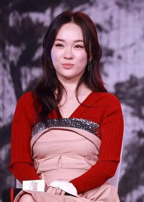 霍思燕喝醉会在客厅游泳!