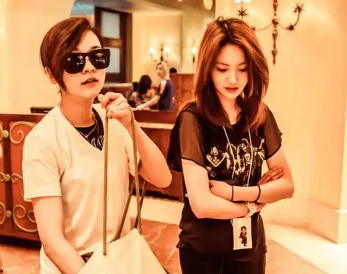 《花少》郑爽陈意涵姐妹情升级 导游选举或现友情票