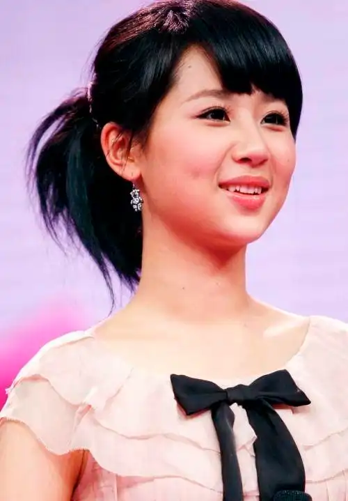 还记得上初中的时候看的家有儿女里面的夏雪吗?