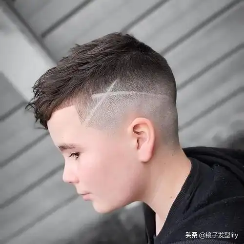 适合儿童的发型男孩子(男孩发型帅气10-15岁)-天晟网