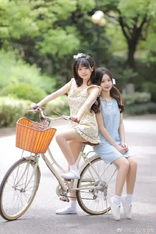 闺蜜写真照2人异域风情(世界上的另一个我)(27)