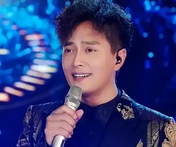 草根歌手云飞,多年前抛弃家庭,现如今得到了应有的报应!