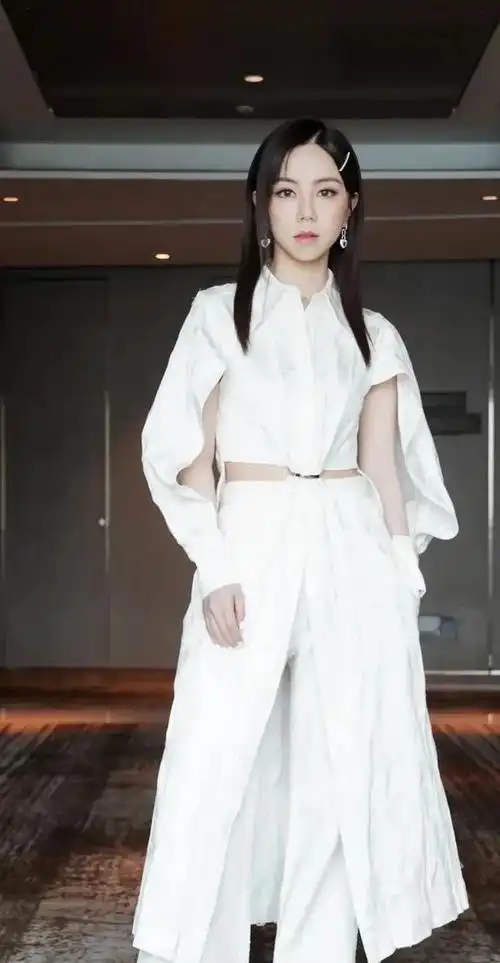 g·e·m——邓紫棋全图写真合集