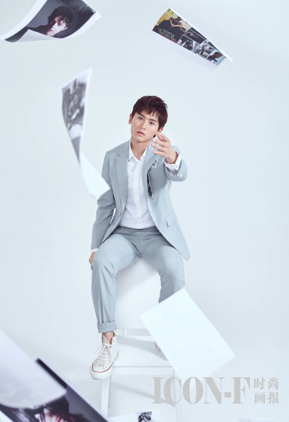 p>张哲瀚,1991年5月11日出生于江西省新余市,中国内地影视男演员