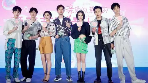 亲爱的热爱的:李现和kk战队的造型曝光,李现胡一天帅气搞怪!