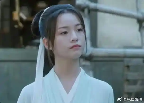 先是合作张若昀在电视剧《雪中悍刀行》中扮演女主,更是有能力让编剧