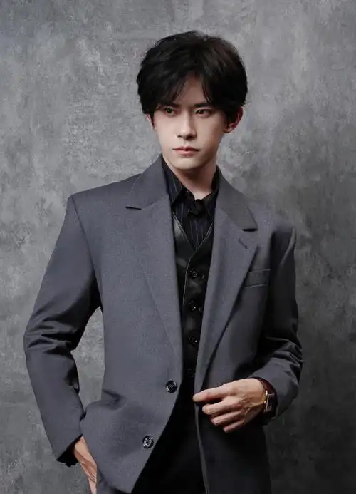 时尚芭莎年度派对##bazaar icons##易烊千玺