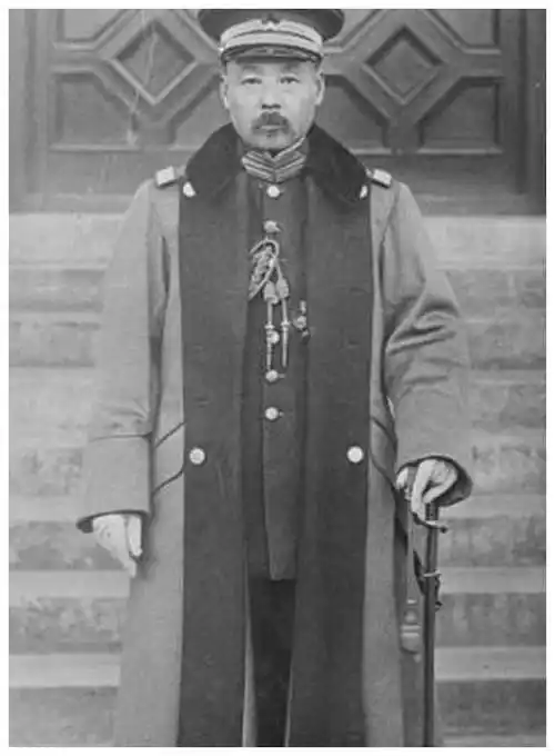 袁世凯是被撑死的?痴迷补品一天吃10顿饭,走路像鸭子一样摇晃