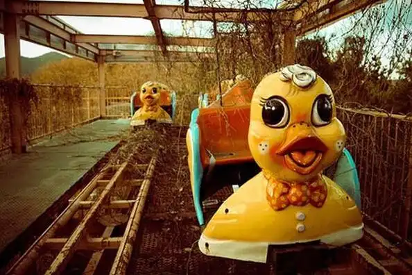 全世界9个已变成鬼乐园的恐怖废墟游乐园