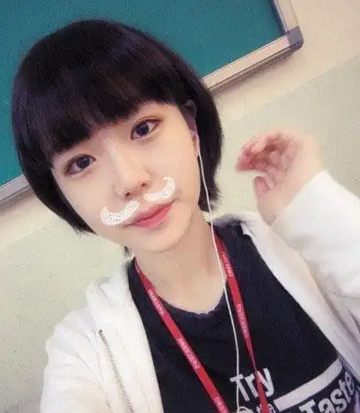 开学季超清纯女学生短发发型抢鲜看