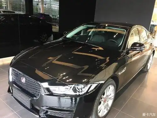 黑色捷豹xel图片一直沉迷黑色