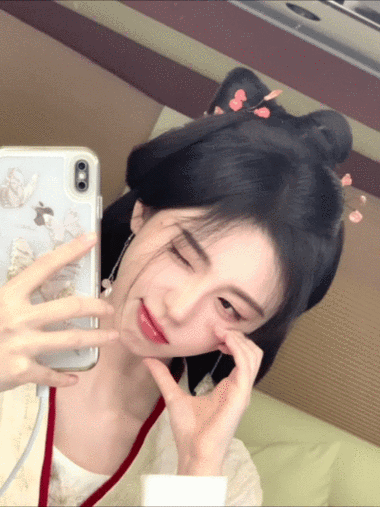 鞠婧祎520古装营业照#鞠婧祎520古装营业照来了, 脸颊比心,戳脸wnnk