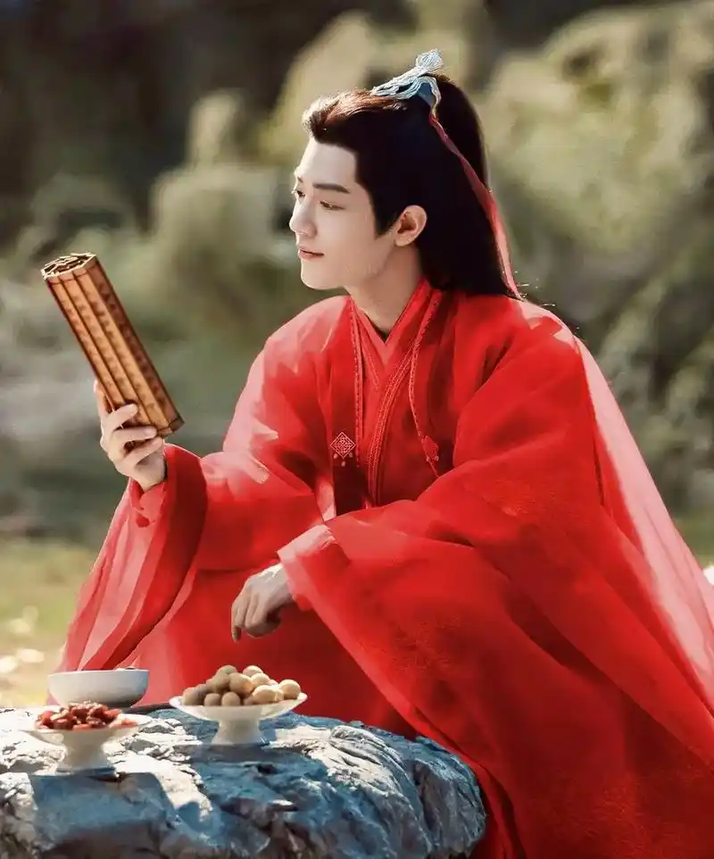 你们想要的图来啦#肖战王一博#红衣古装  - 抖音