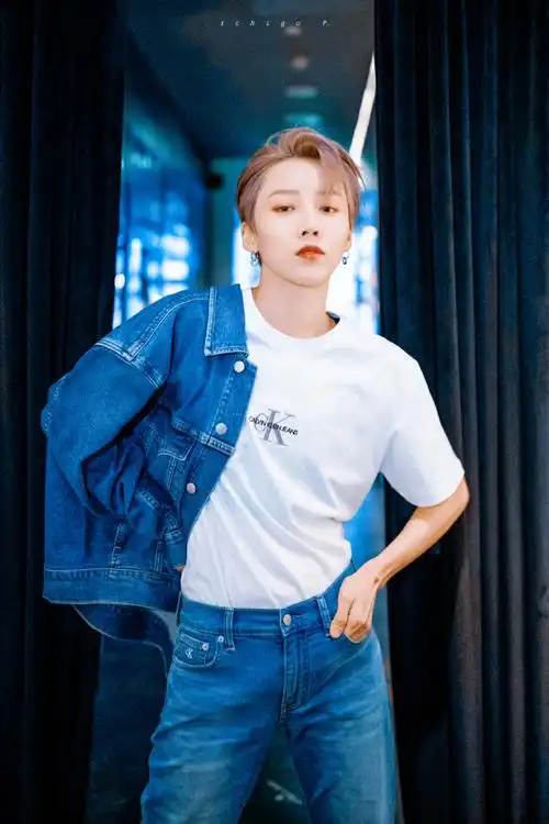 刘雨昕ck内衣代言人