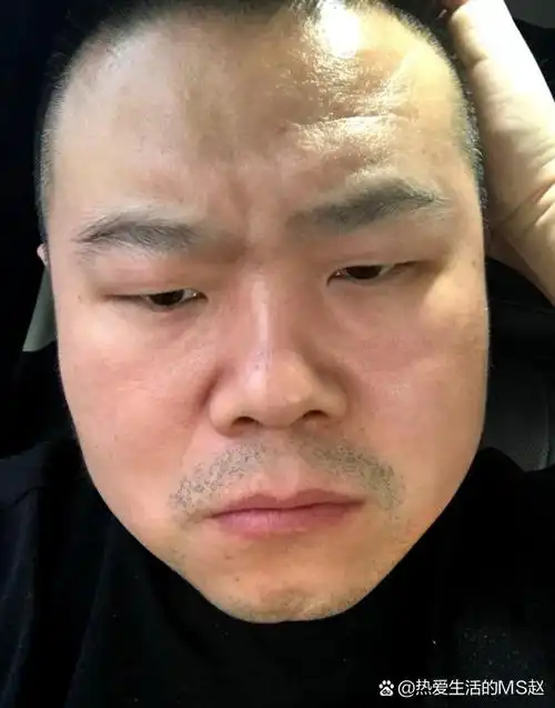 高中时我喜欢的那个男生前几天和我聊天.